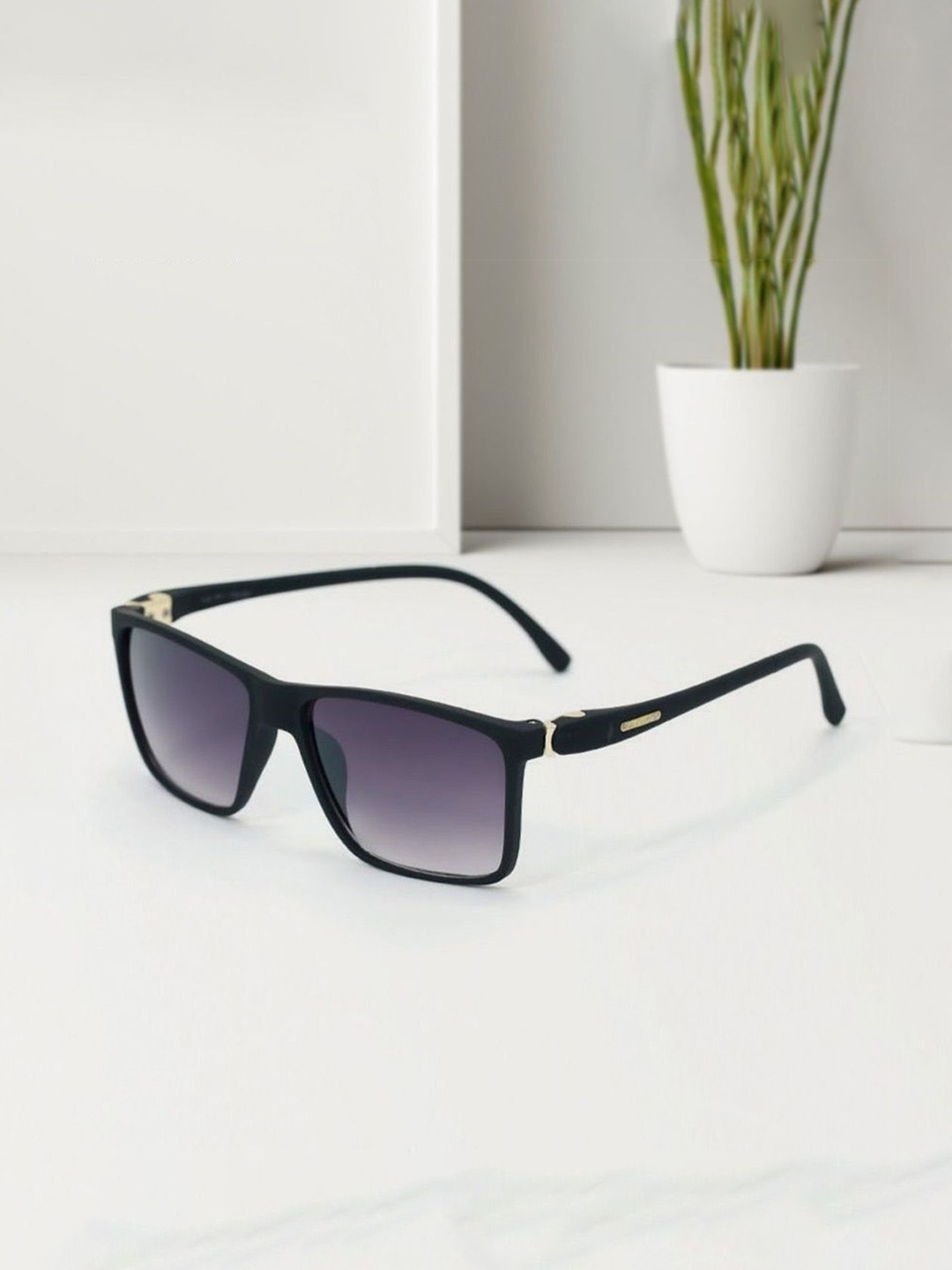 

SUNNIES Unisex Wayfarer Sunglasses with UV400 Protected Lens SNS-048-NEW-Gradient.Violet, Purple