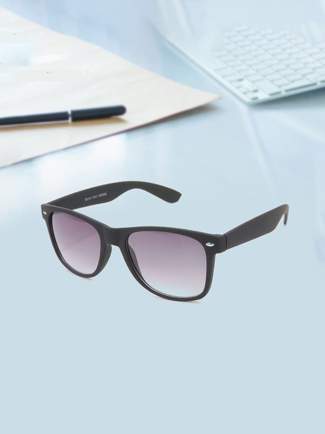 

SUNNIES Unisex Wayfarer Sunglasses with UV400 Protected Lens SNS-020-NEW-Gradient.Black, Grey