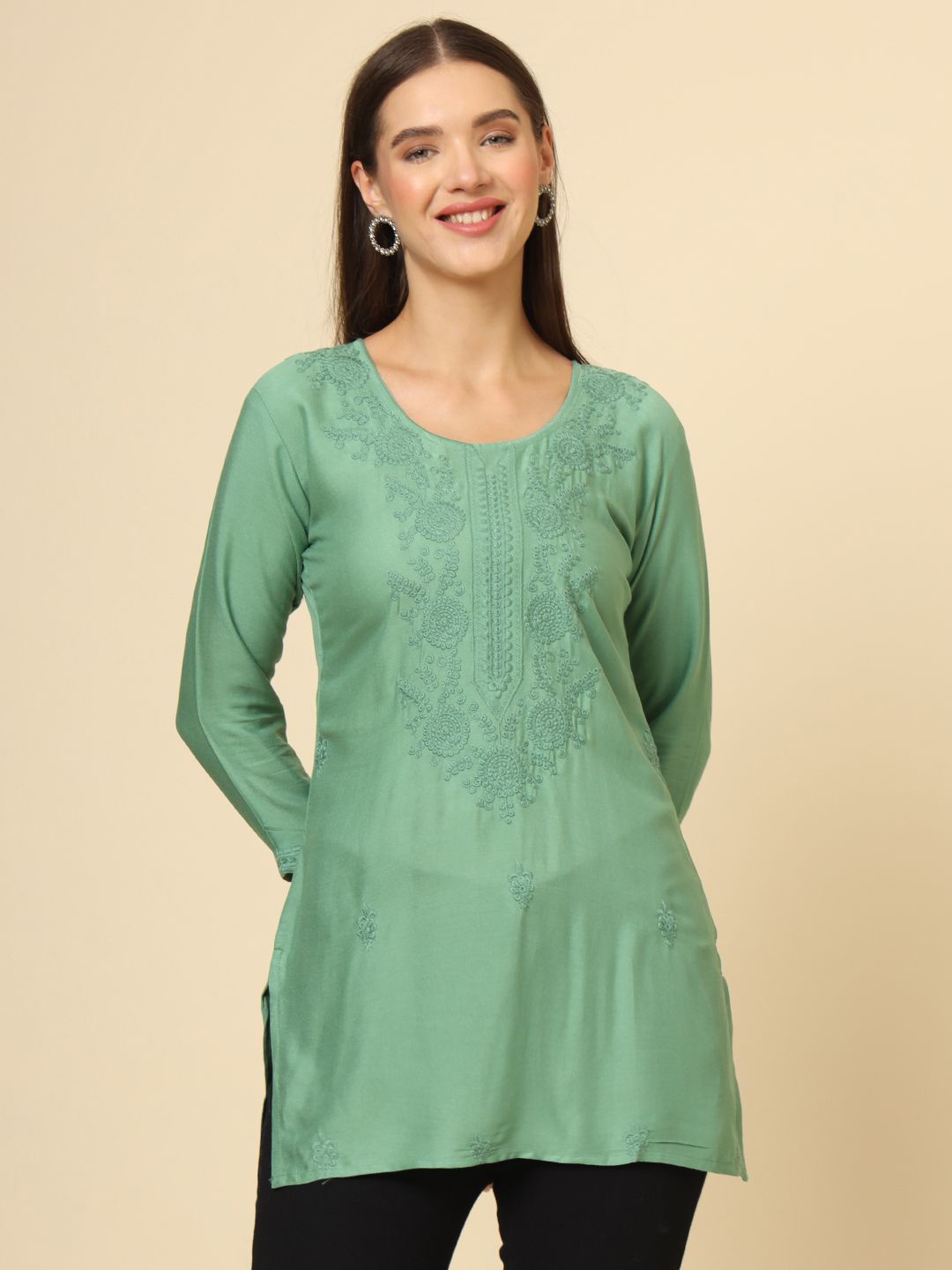 

VAIRAGEE Floral Embroidered Thread Work Thread Work Kurti, Green