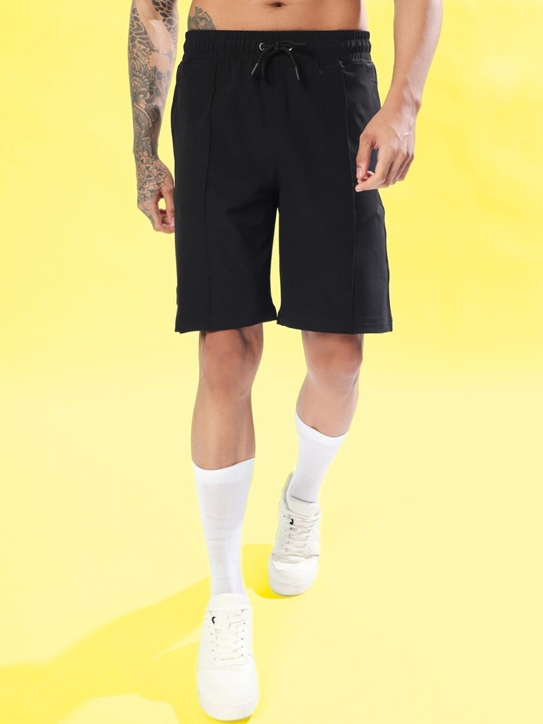 

WEARDUDS Men Mid-Rise Pure Cotton Relaxed Fit Shorts, Black