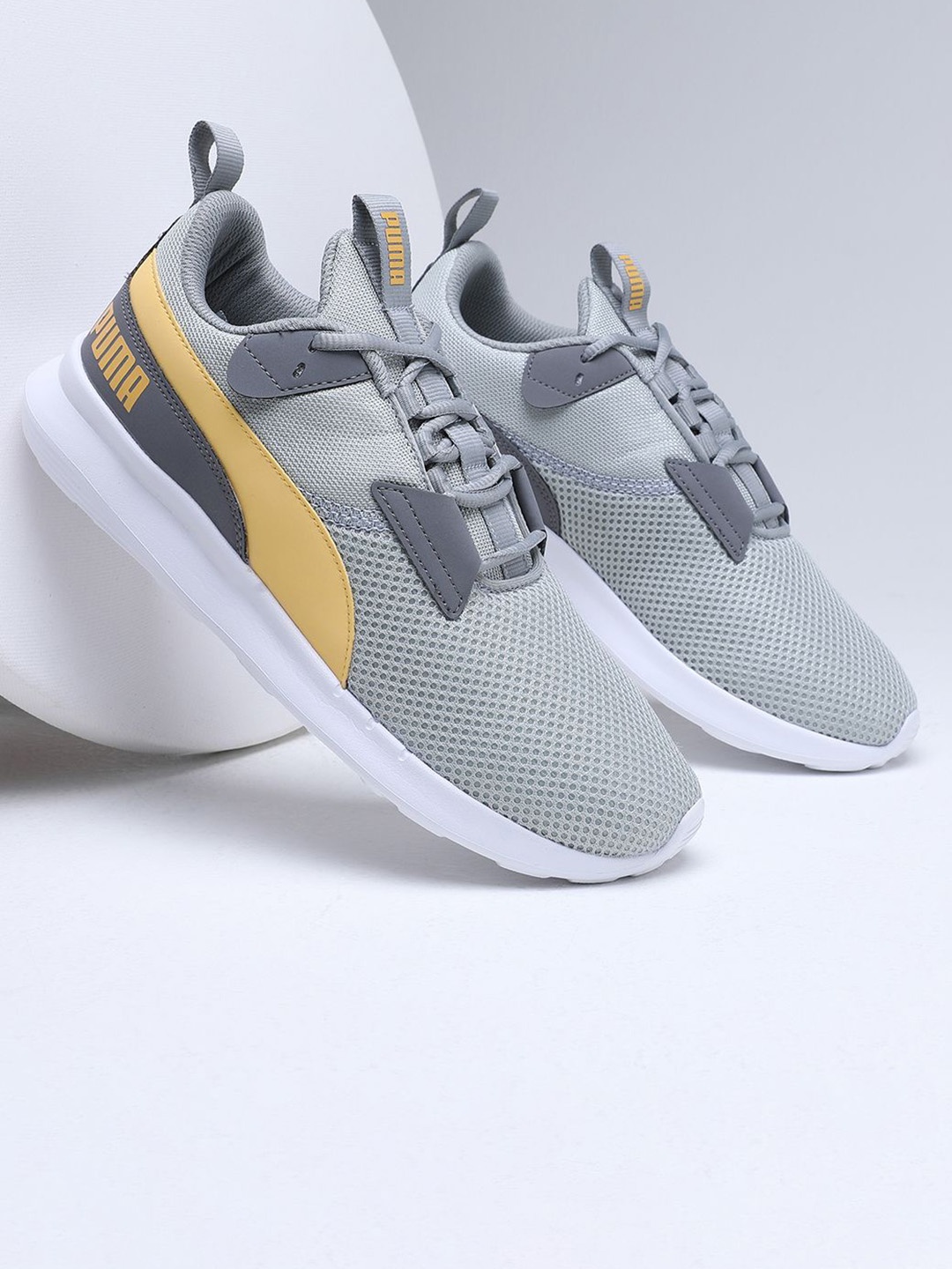 

Puma Men Player Sneakers, Grey