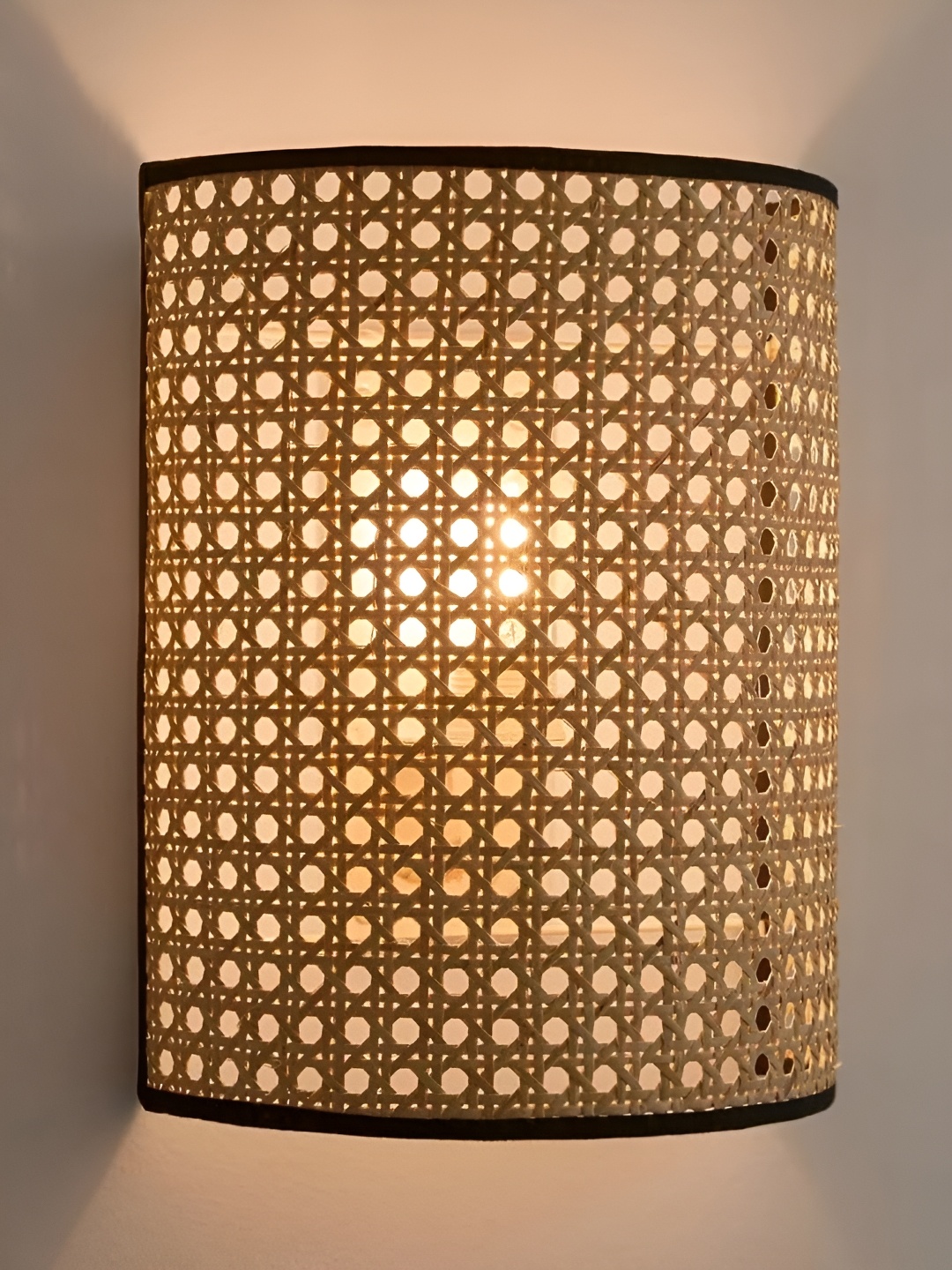 

akway Beige Textured Wooden Wall Lamp