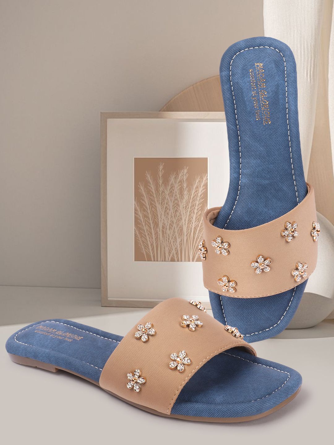 

madam glorious Women Embellished Open Toe Flats, Beige