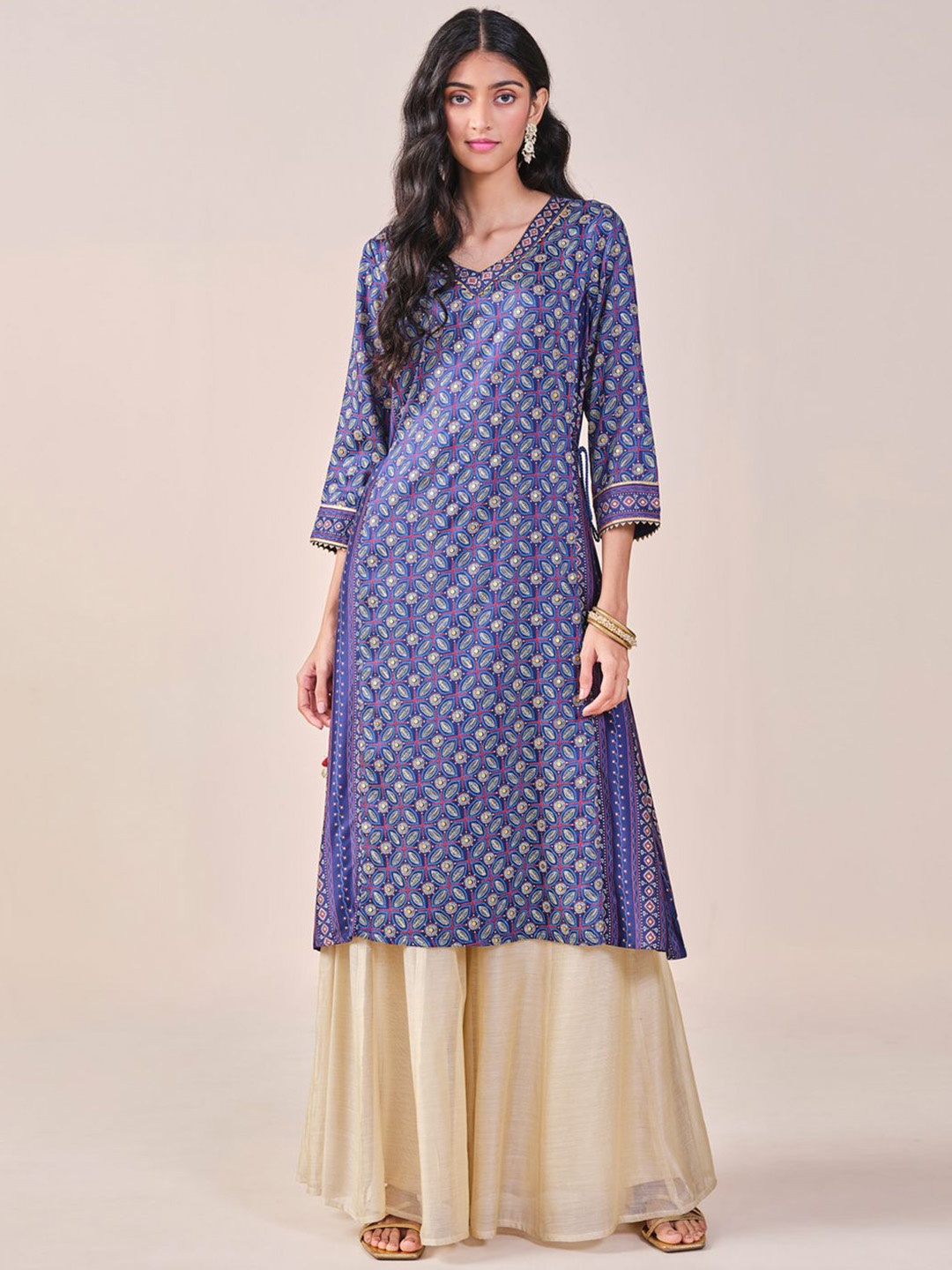 

Global Desi Geometric Printed V-Neck A-Line Kurta, Blue