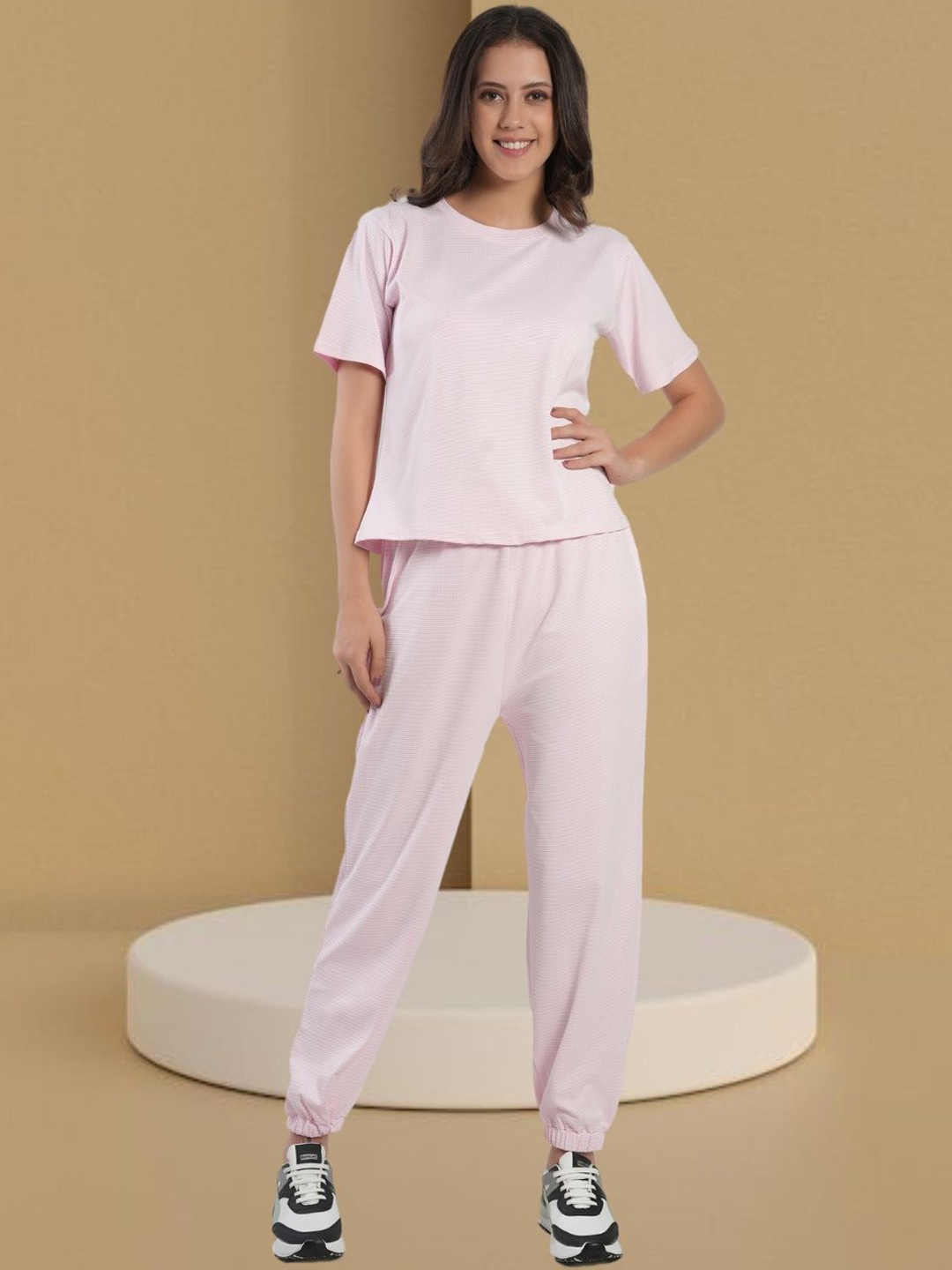 

BAESD Round Neck Short Sleeves T-Shirt With Joggers, Pink
