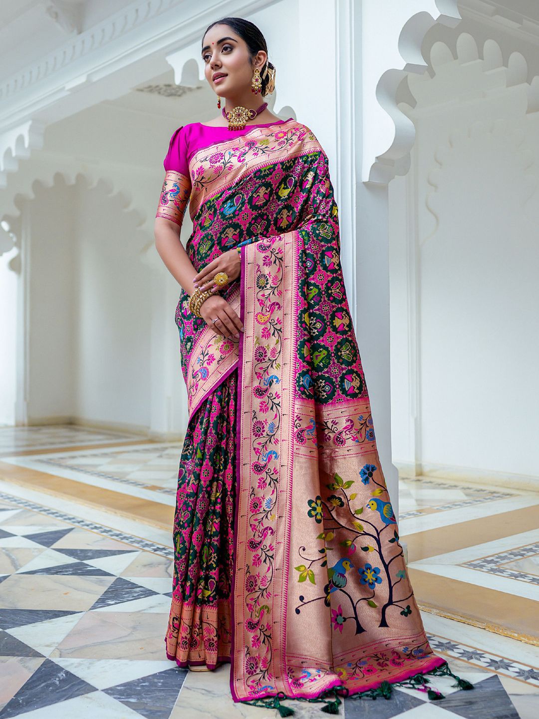 

Mitera Ethnic Motifs Zari Paithani Saree, Green