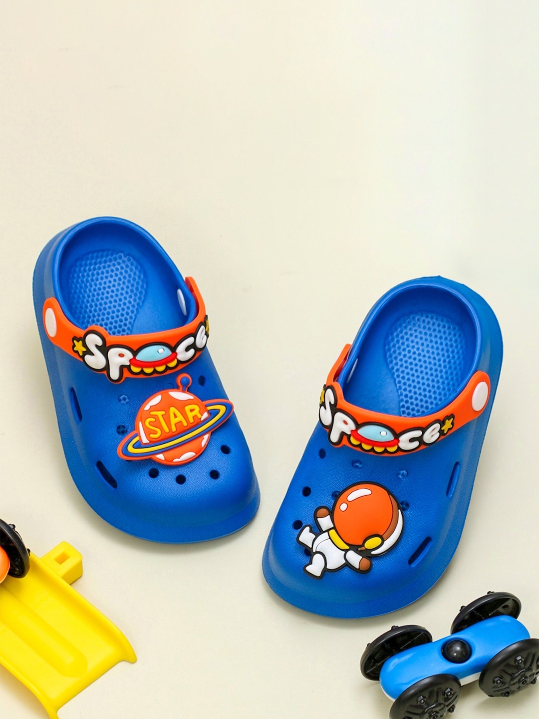 

Yellow Bee Boys Space and Astronaut Printed Clogs, Blue