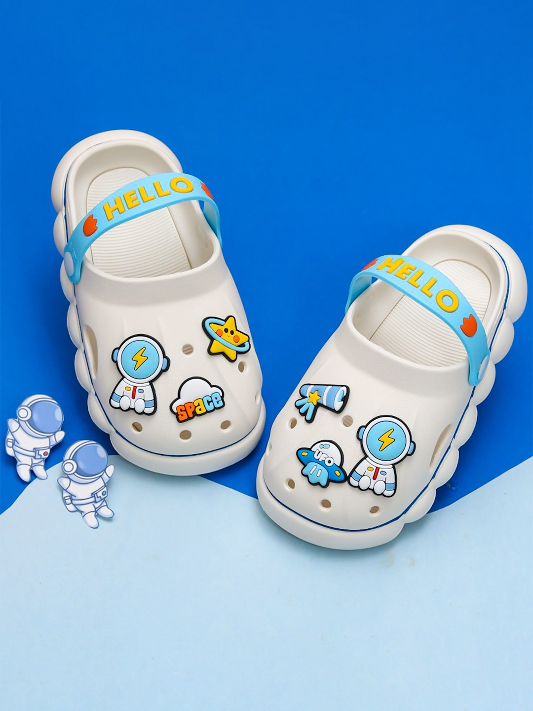 

Yellow Bee Boys Space Self-Design Clogs, White