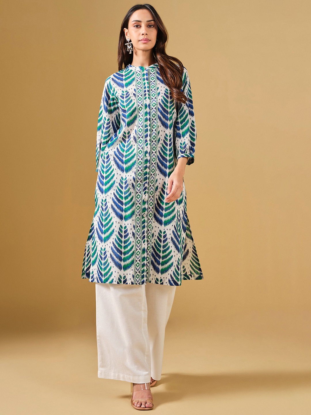 

NAINVISH Mandarin Collar Ethnic Motifs Printed Straight Kurta, White