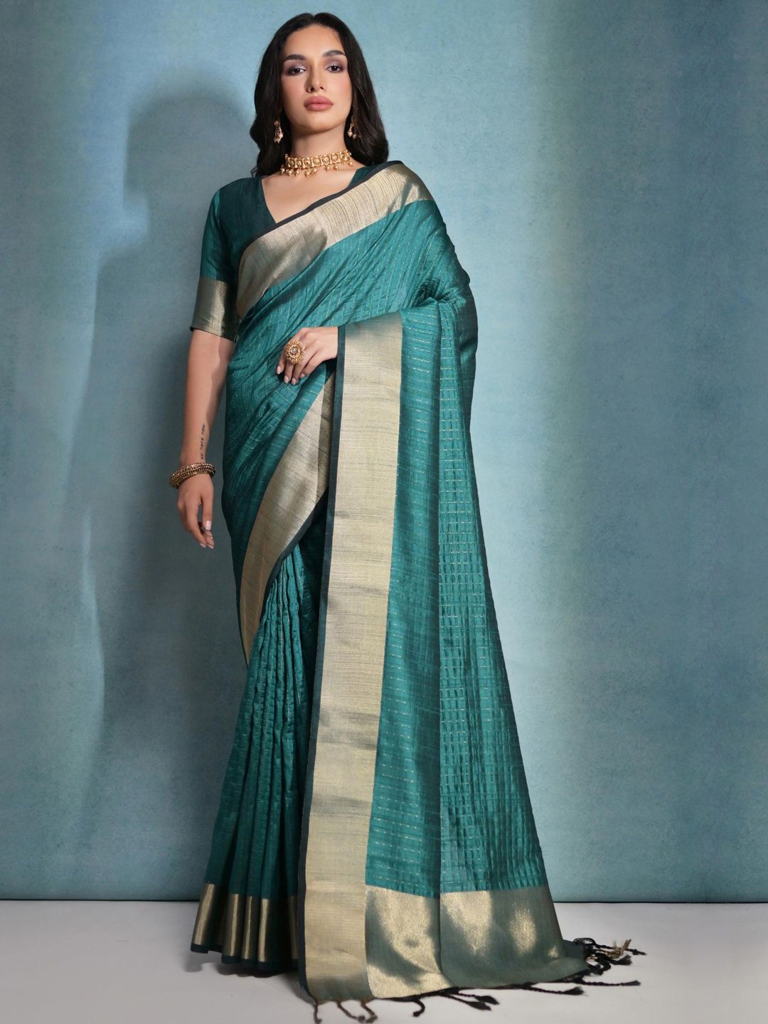 

Mitera Woven Design Checked Zari Saree, Green