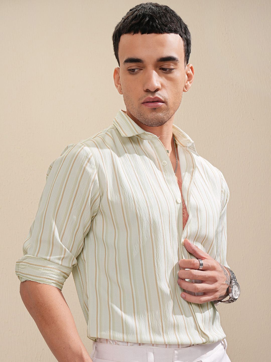 

HIGHLANDER Men Cream Muicolor Popcorn Textured Striped Casual Shirt