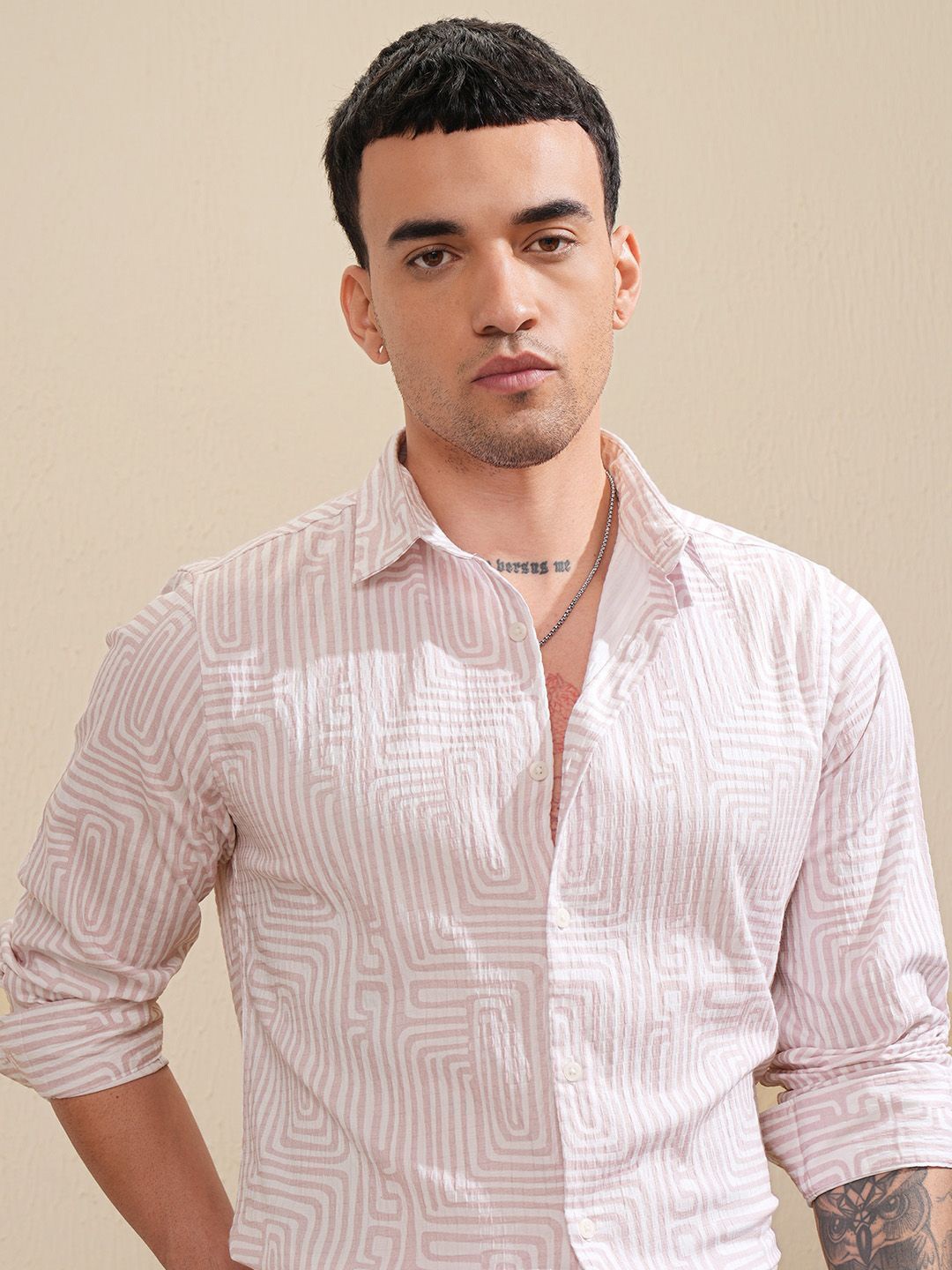 

HIGHLANDER Men Textured Printed Casual Shirt, Pink