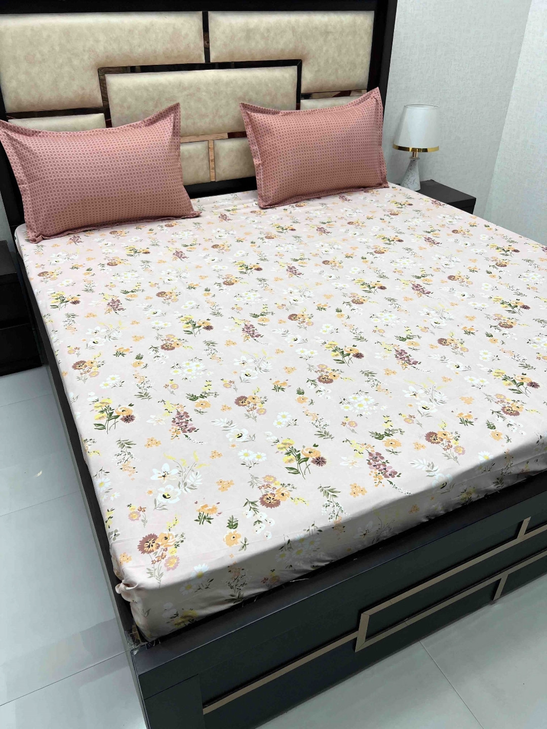

Pure Decor Cream & Green Floral Cotton 250 TC King Bedsheet with 2 Pillow Covers