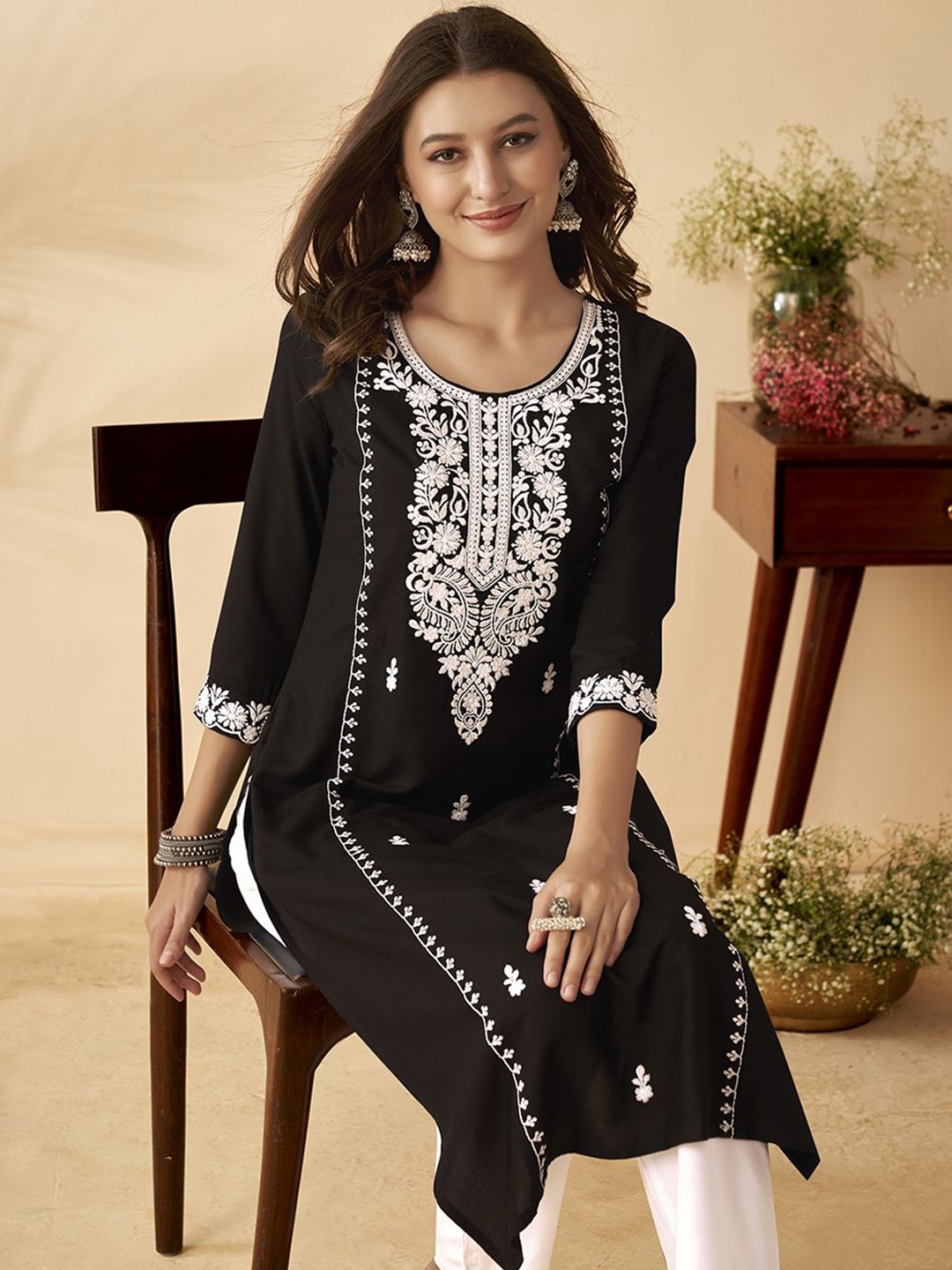 

Anouk Black Ethnic Motifs Embroidered Round Neck Thread Work Straight Kurta