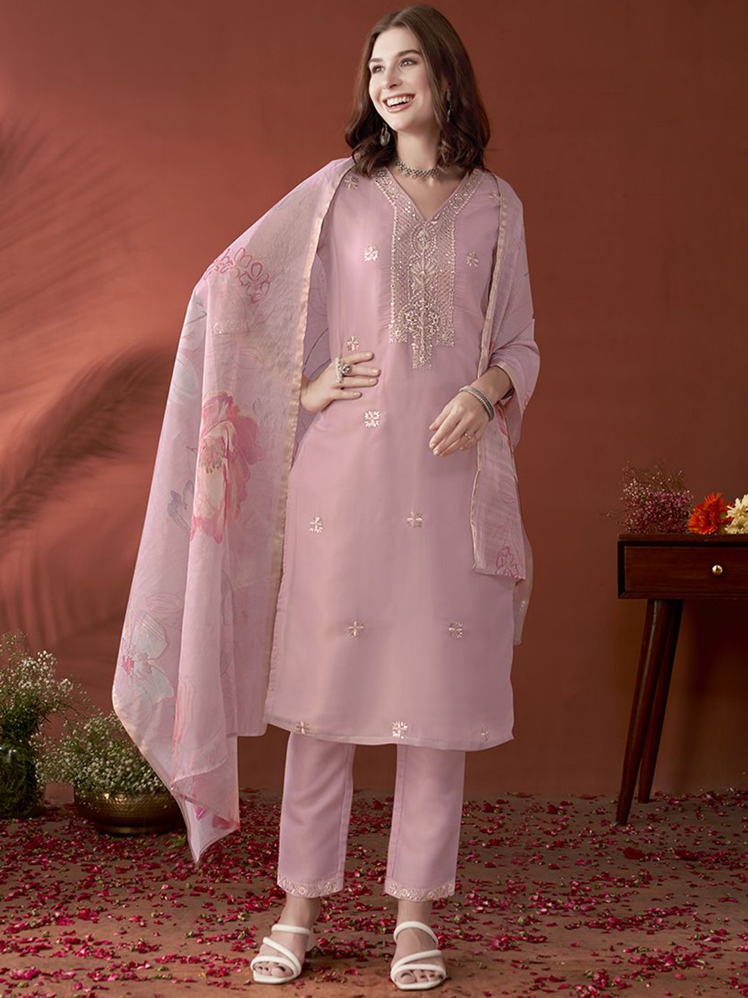 

Anouk Pink Floral Embroidered Straight Sequinned Kurta with Trousers & Dupatta