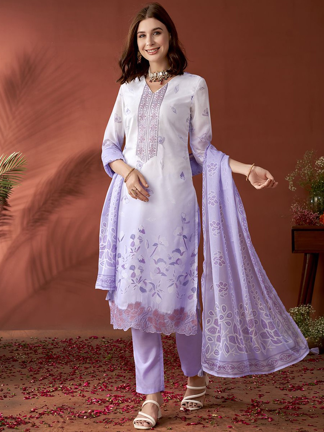 

Anouk Lavender Floral Printed Straight Sequinned Kurta with Trousers & Dupatta