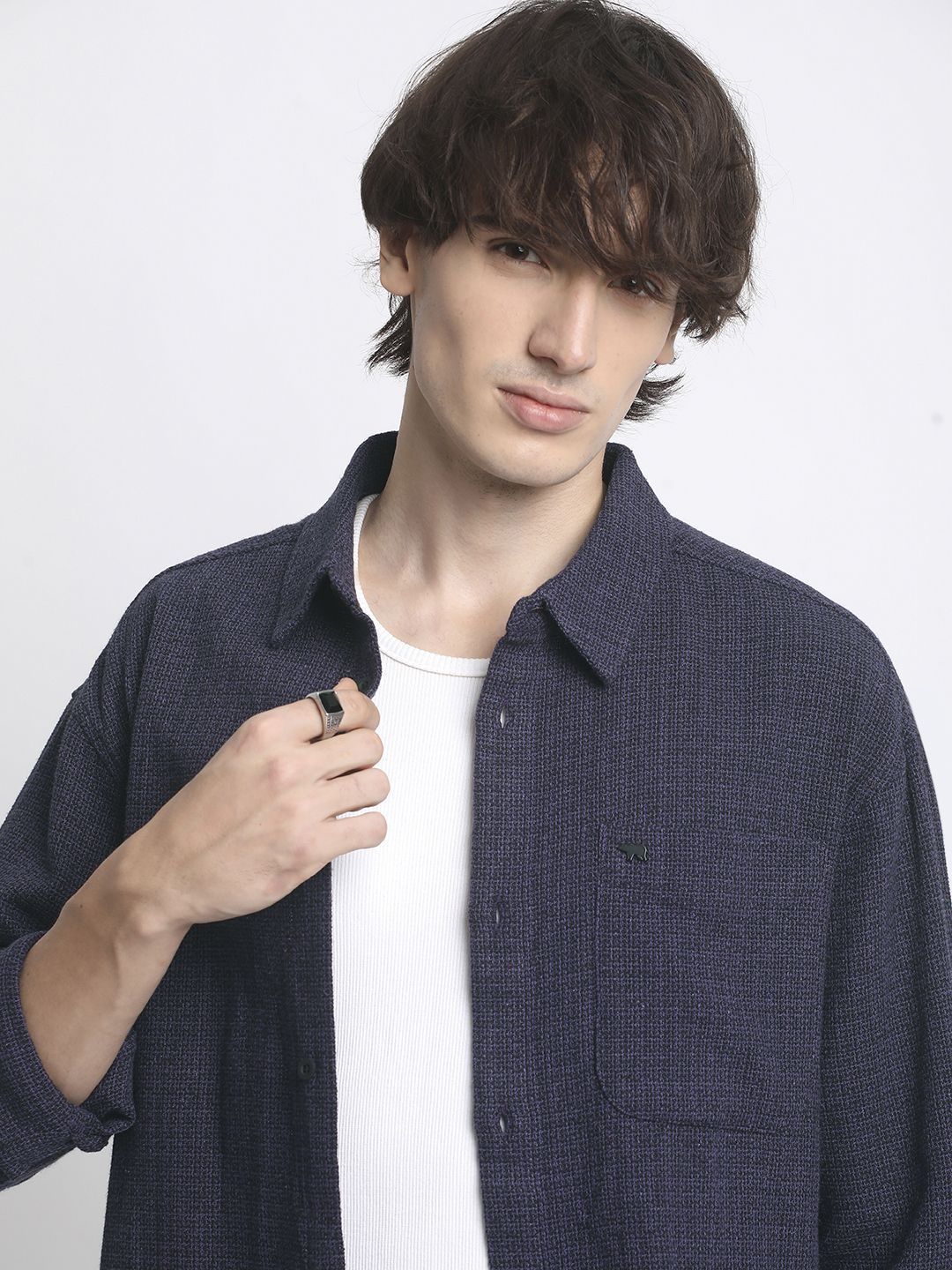 

THE BEAR HOUSE Men Textured Oversized Pure Cotton Casual Shirt, Navy blue