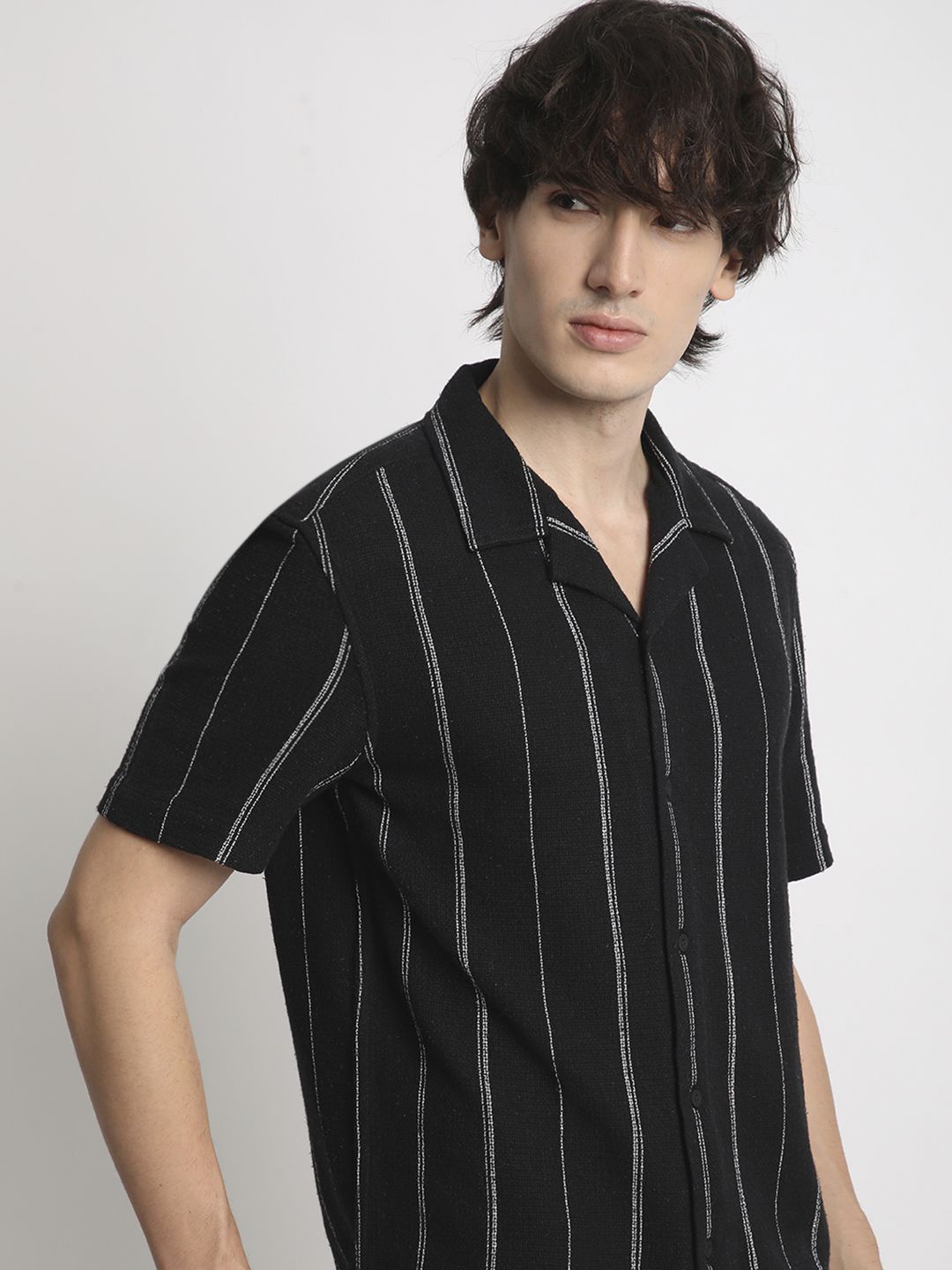 

THE BEAR HOUSE Men Striped Cuban Collar Cotton Casual Shirt, Black