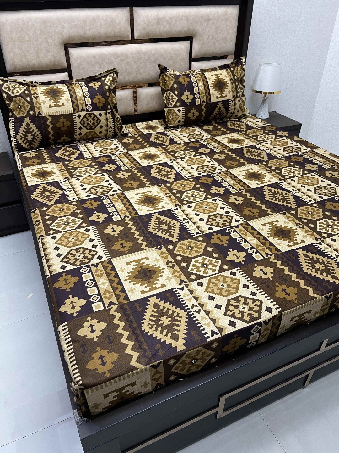 

Pure Decor Brown & Cream Ethnic Motifs Cotton 330 TC King Bedsheet with 2 Pillow Covers