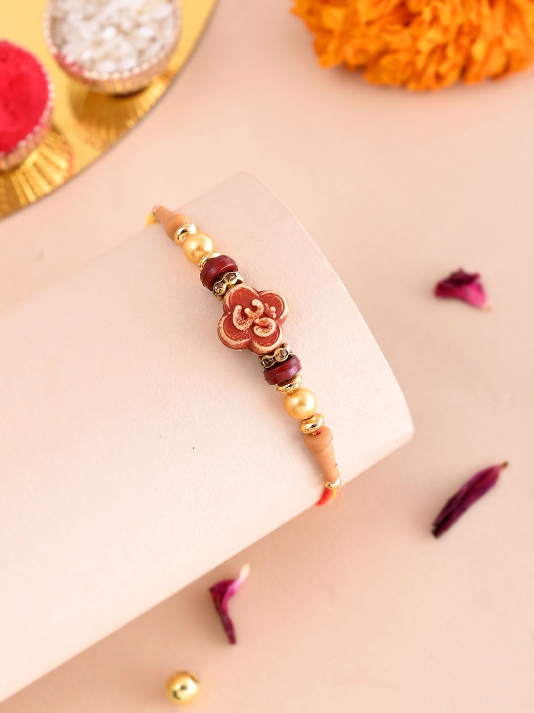 

Aapno Rajasthan Men Divine Om with Rudraksh Beaded Thread Rakhi, Brown