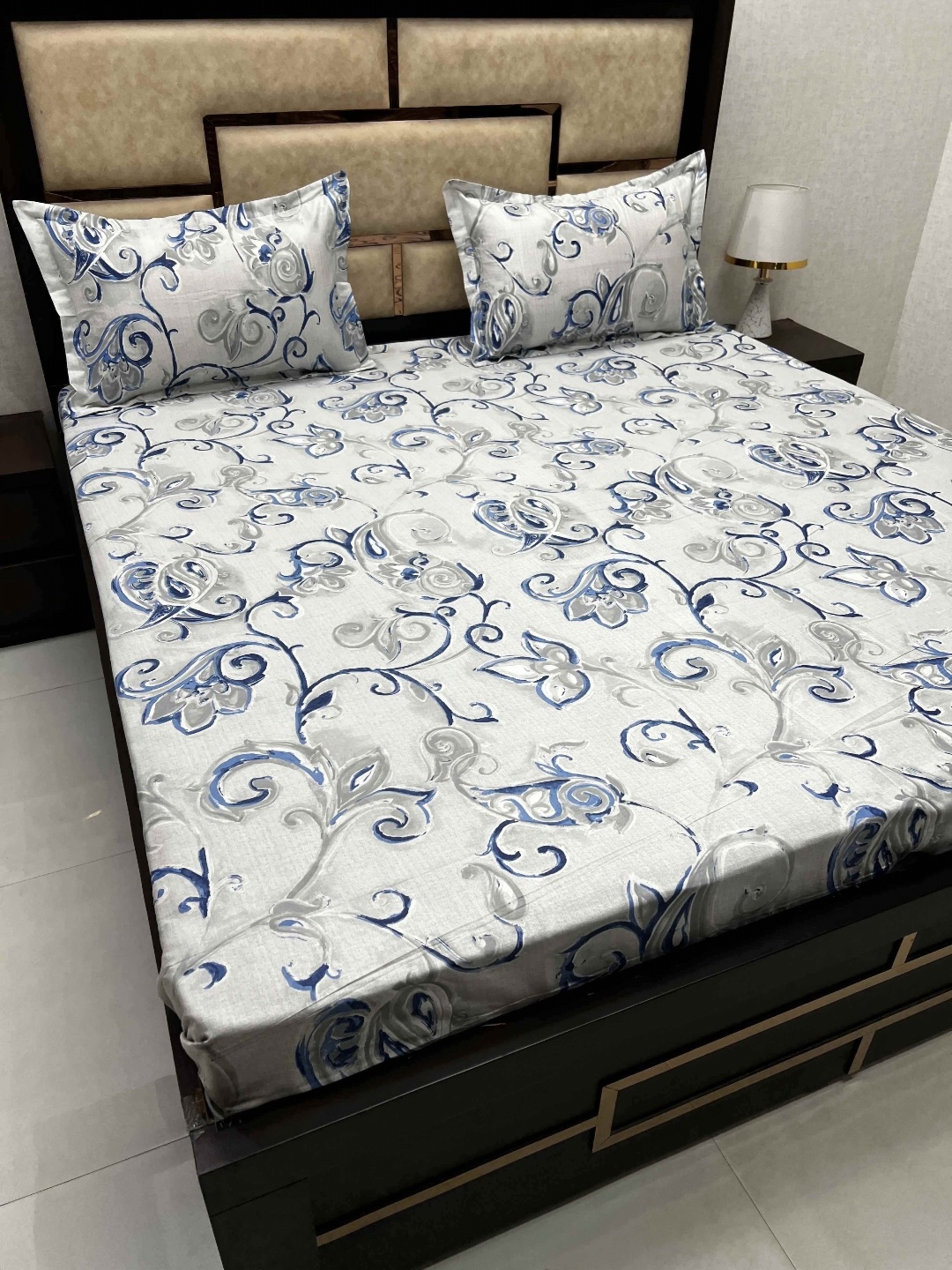 

Pure Decor White & Blue Floral Cotton 330 TC King Bedsheet with 2 Pillow Covers