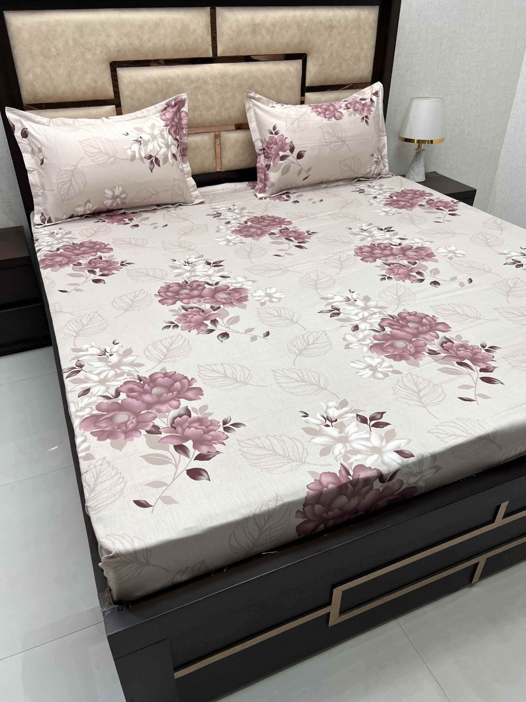 

Pure Decor Beige & Purple Floral Cotton 330 TC King Bedsheet with 2 Pillow Covers