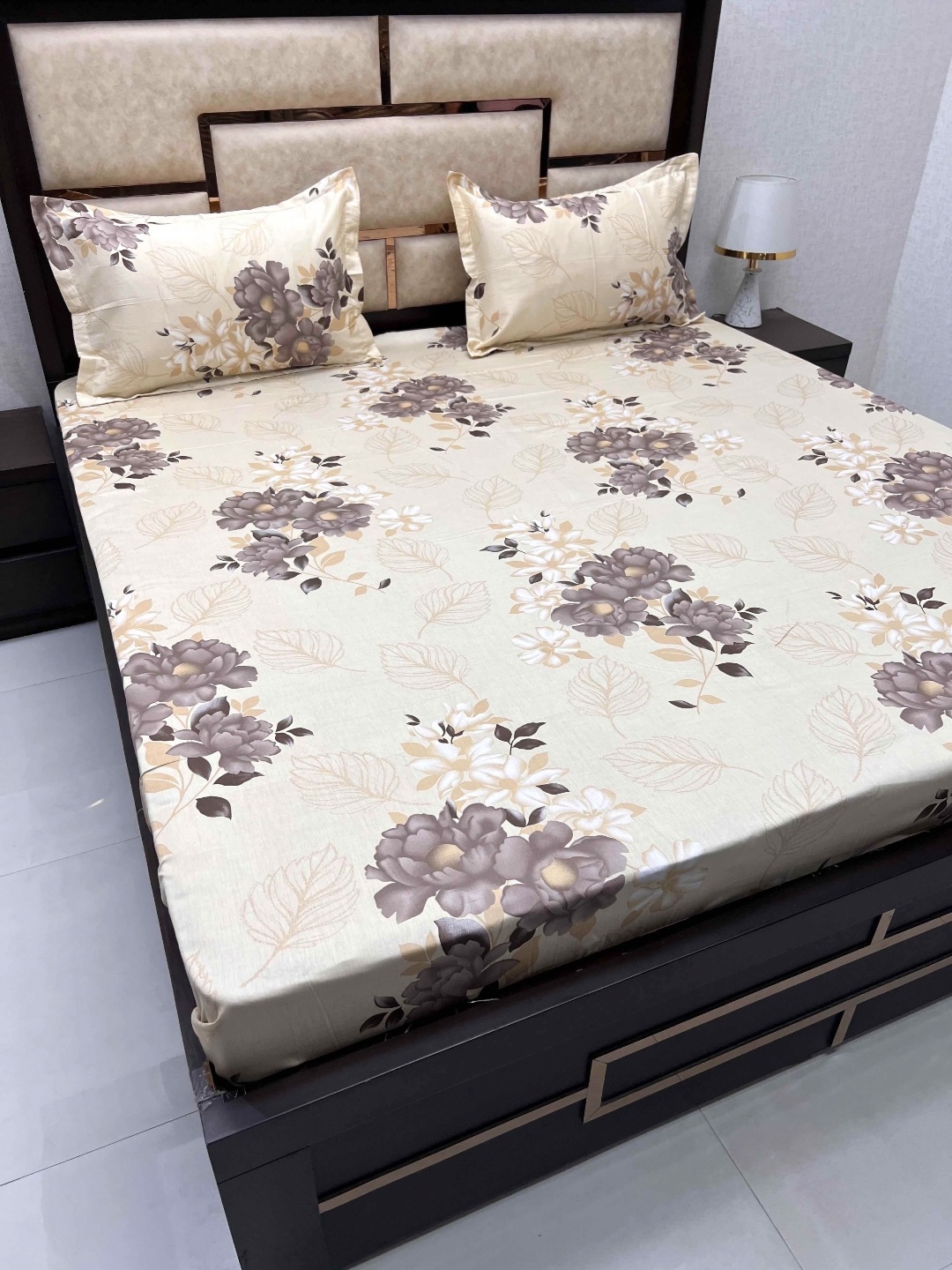 

Pure Decor Beige & Brown Floral Cotton 330 TC King Bedsheet with 2 Pillow Covers