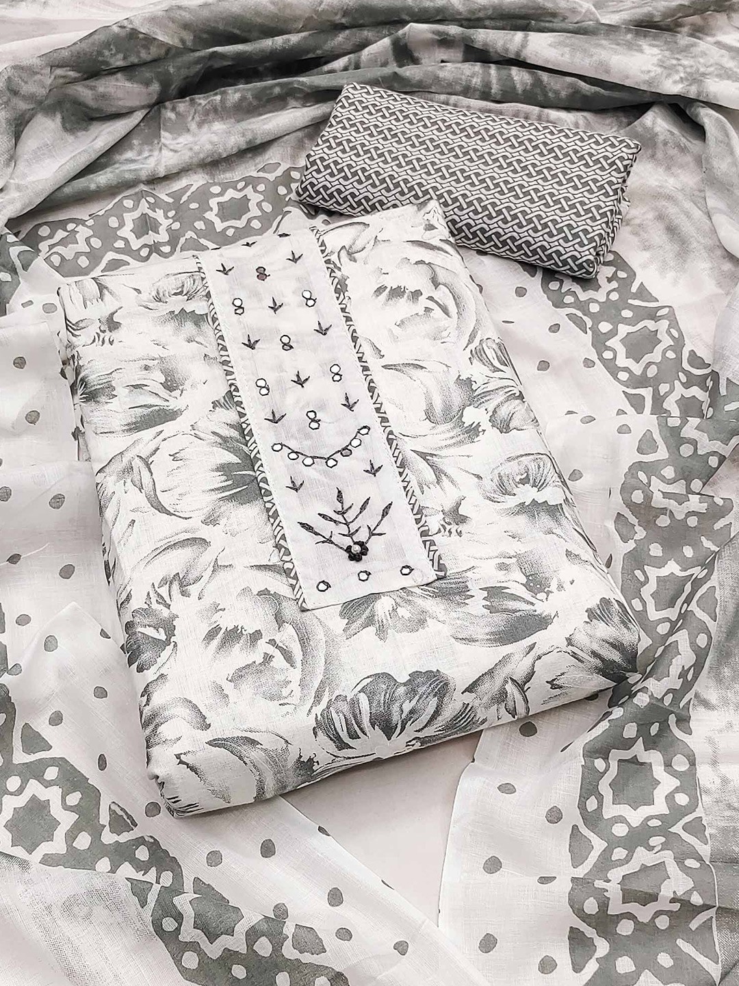 

Peachmode Floral Printed Pure Cotton Unstitched Dress Material, Grey