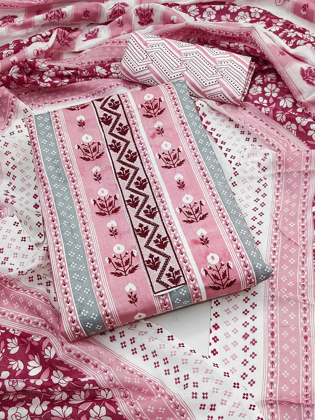 

Peachmode Floral Printed Pure Cotton Unstitched Dress Material, Pink