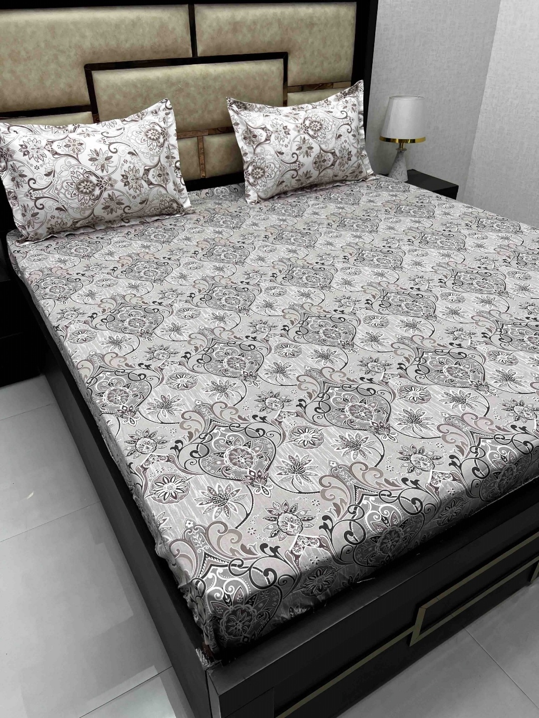 

Pure Decor Grey & Black Floral Fitted Cotton 400 TC King Bedsheet with 2 Pillow Covers