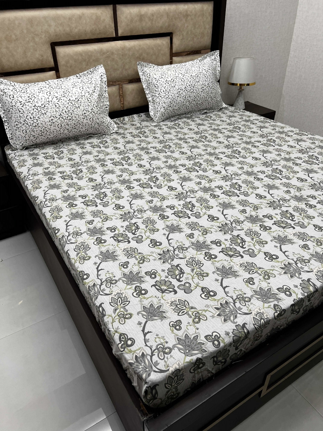 

Pure Decor Grey Printed 400 TC Pure Cotton Fitted King Bedsheet with 2 Pillow Covers