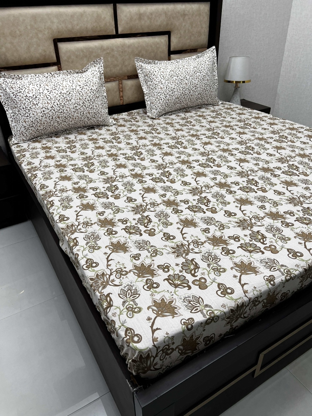 

Pure Decor Brown Printed 400 TC Pure Cotton Fitted King Bedsheet with 2 Pillow Covers