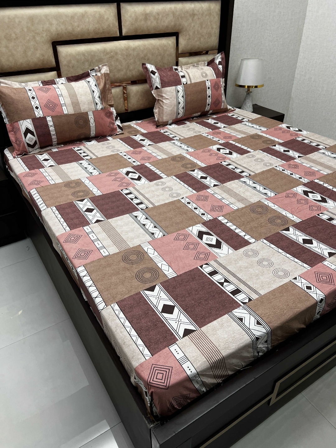 

Pure Decor Brown Printed 400 TC Pure Cotton Fitted King Bedsheet with 2 Pillow Covers