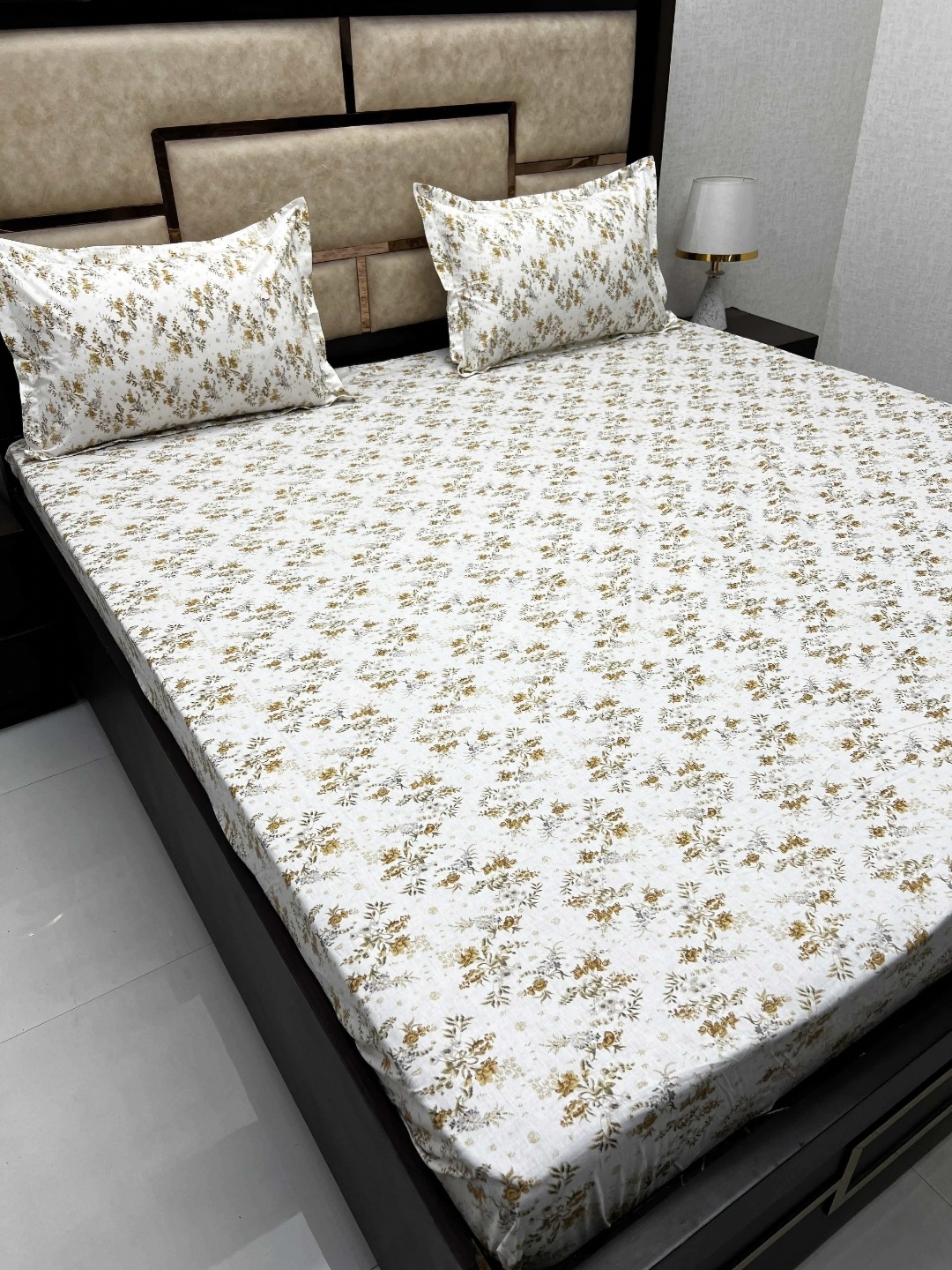

Pure Decor Cotton King Size Fitted Double Bedsheet With 2 Pillow Covers 6 X 6.3 X 1 ft, White