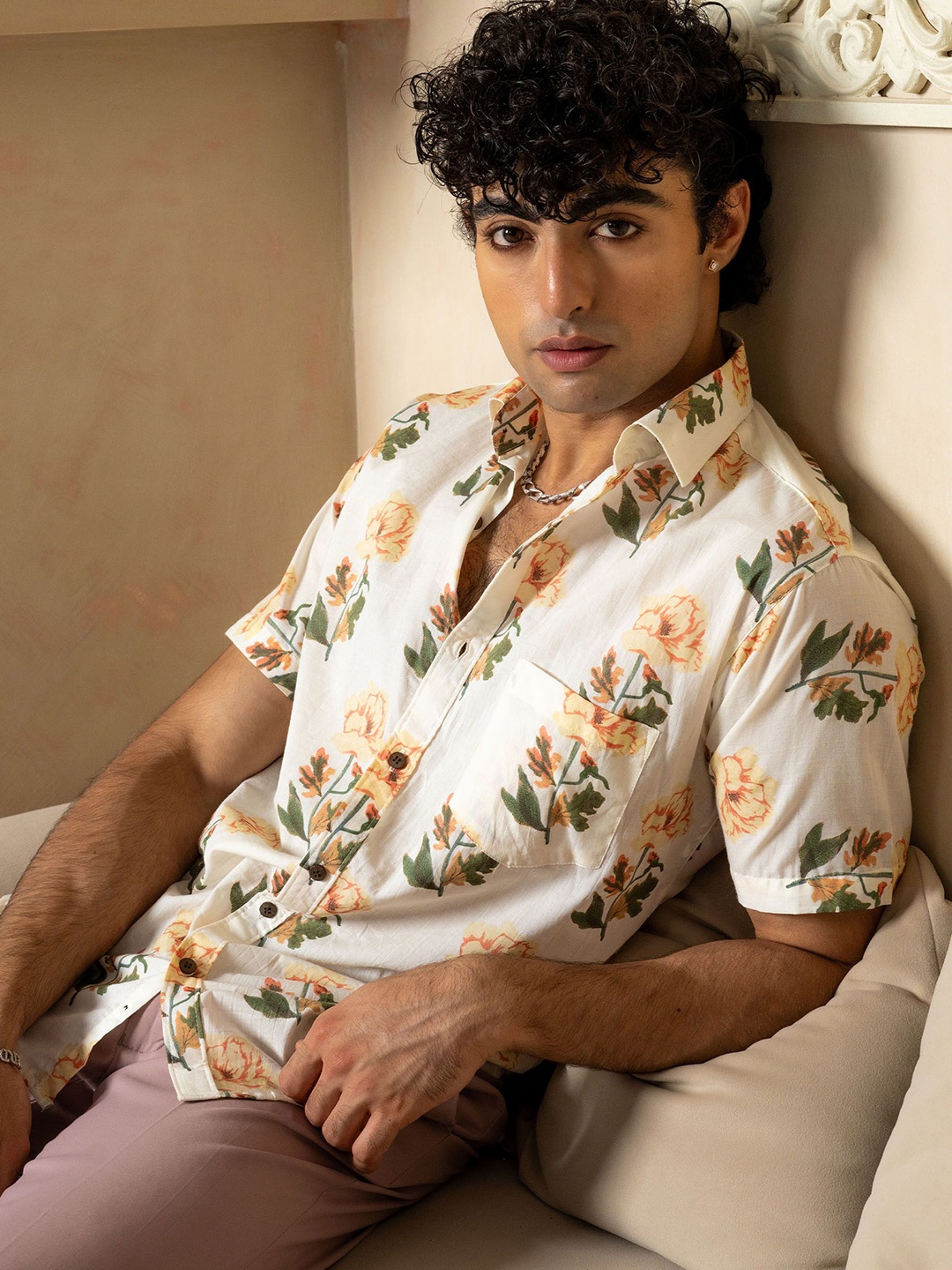 

Tistabene Men Comfort Floral Printed Casual Shirt, White