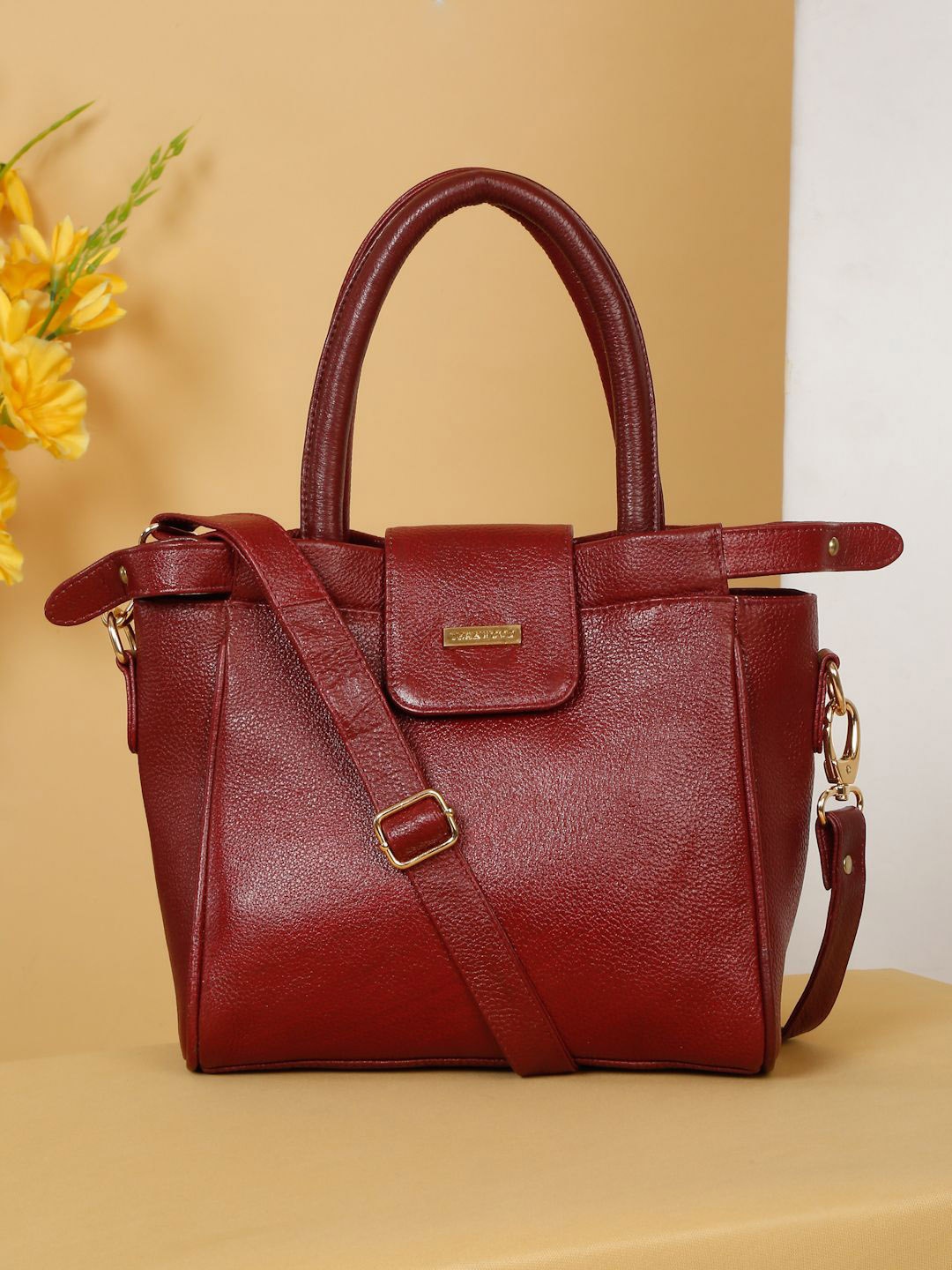 

Teakwood Leathers Women Leather Structured Handheld Bag, Red