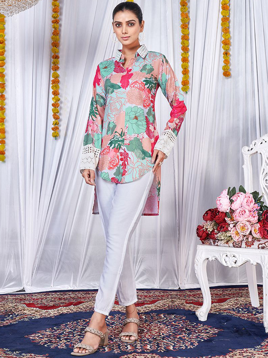 

Classy Couture Floral Printed Regular Kurta with Trousers, Pink