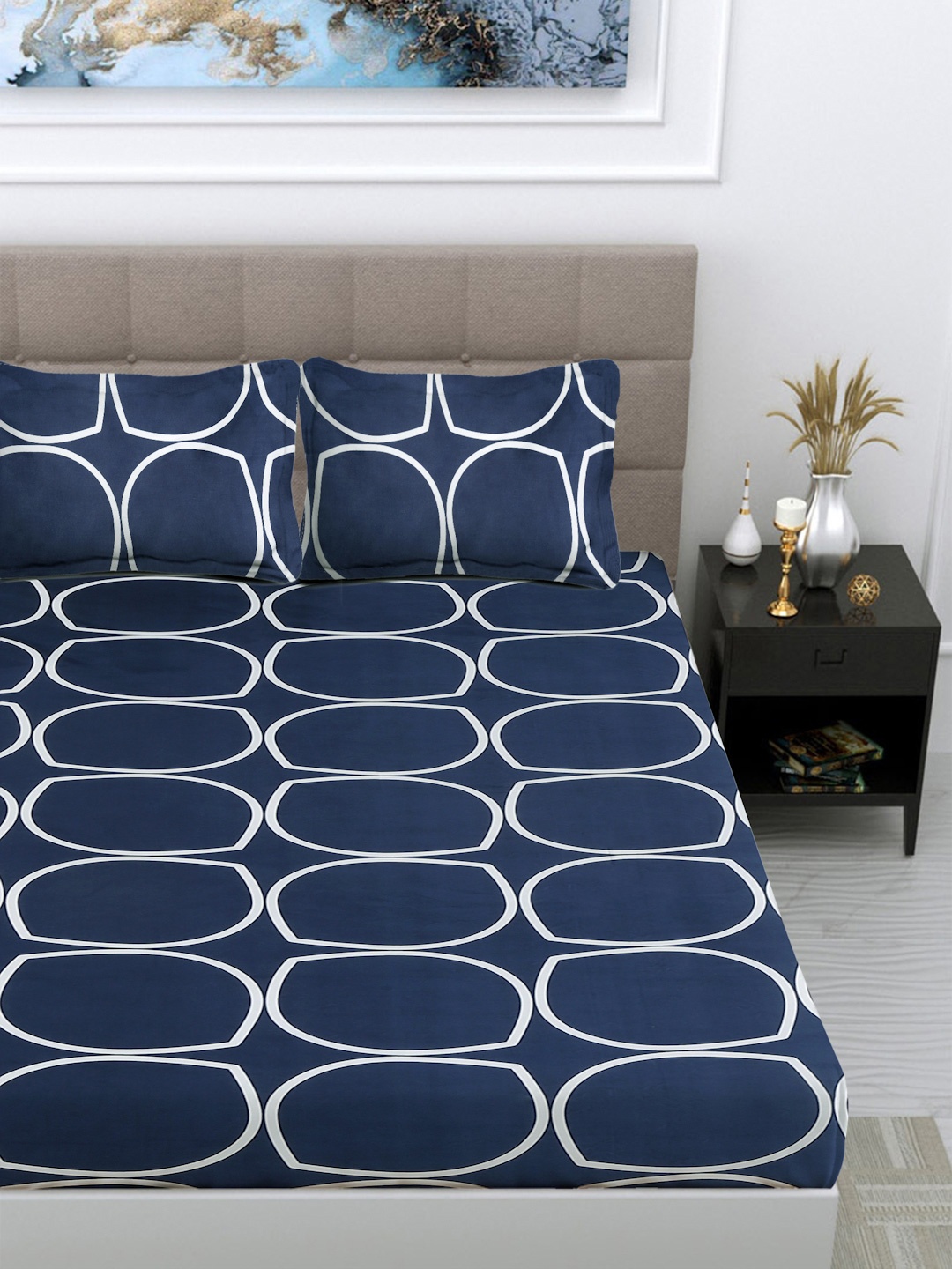 

FABINALIV Blue & White Geometric 300 TC King Bedsheet With 2 Pillow Covers
