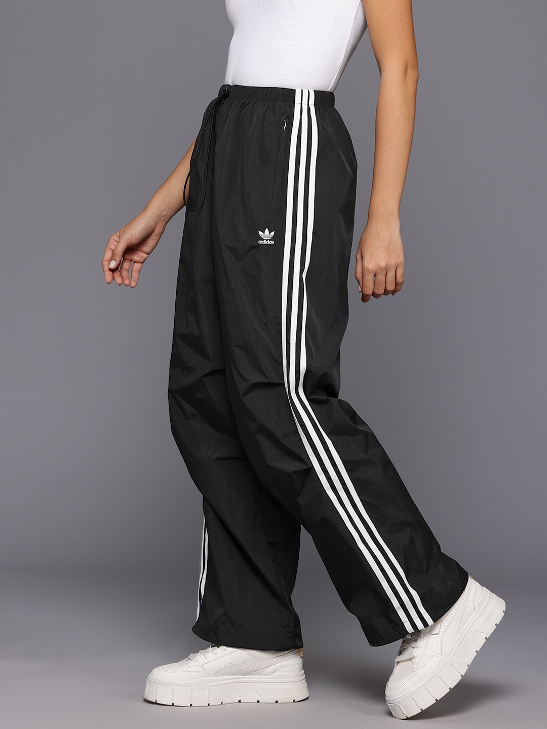 

ADIDAS Originals Women 3-Stripes Woven Parachute Pants, Black