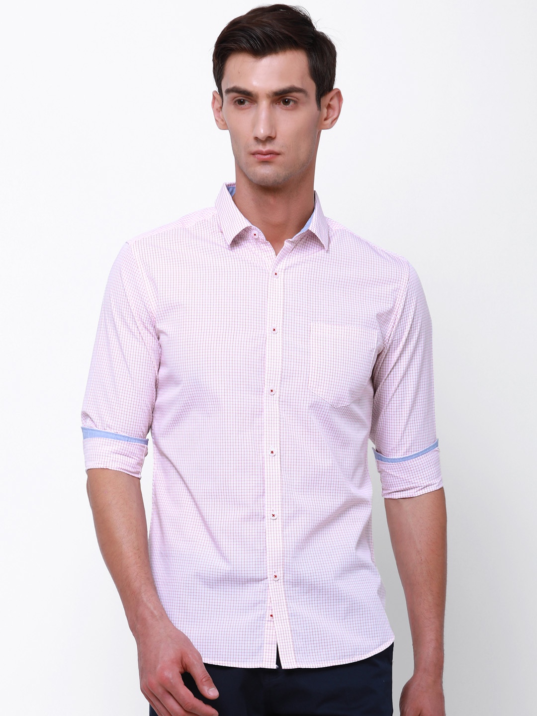 

Black coffee Men White & Red Slim Fit Checked Casual Shirt