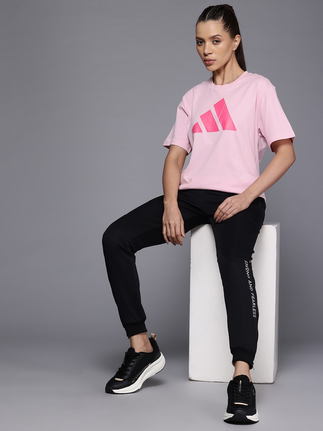 

ADIDAS Brand Logo Print Drop-Shoulder Sleeves Pwr 3 T-shirt, Pink
