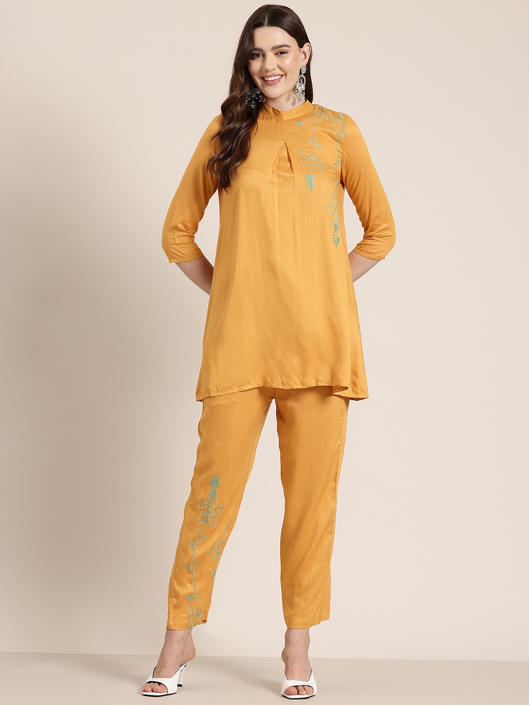 

HERE&NOW Floral Embroidered Kurta With Trousers, Mustard