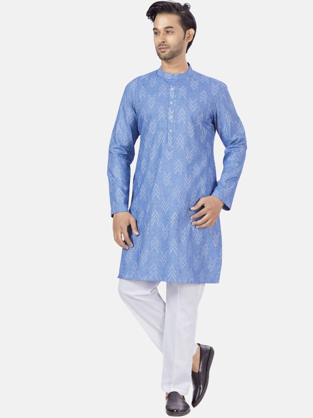 

Studio Shringaar Ikat Printed Mandarin Collar Relaxed Fit Straight Kurta, Blue