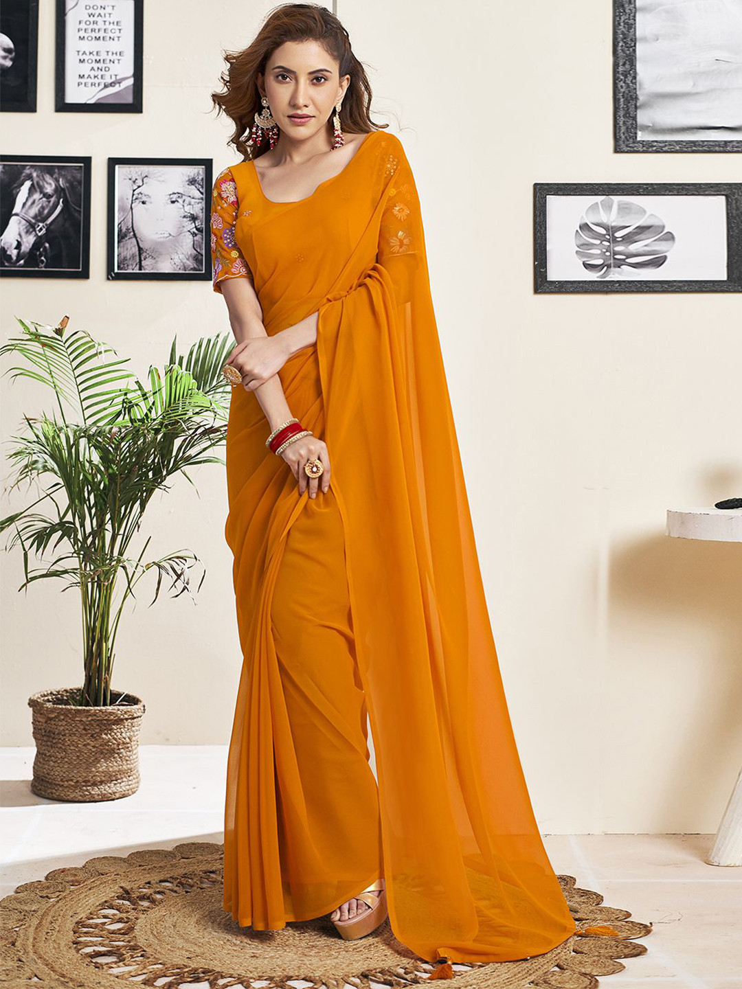 

Satrani Solid Pure Georgette Saree, Yellow