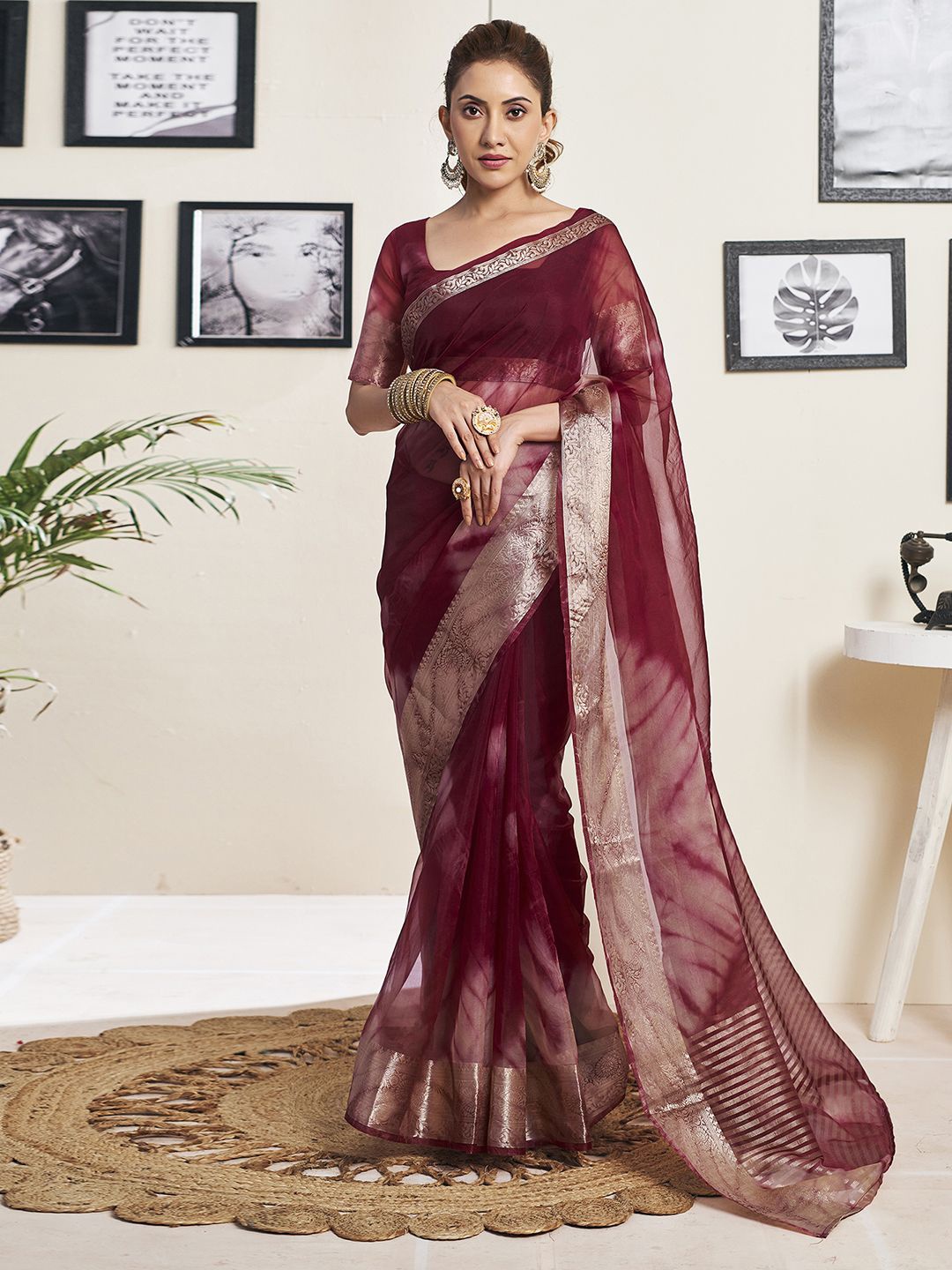 

Satrani Tie and Dye Zari Organza Saree, Maroon