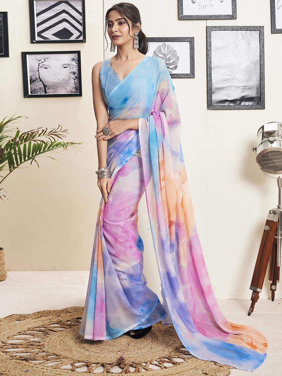 

Satrani Tie and Dye Pure Georgette Ready to Wear Saree, Blue