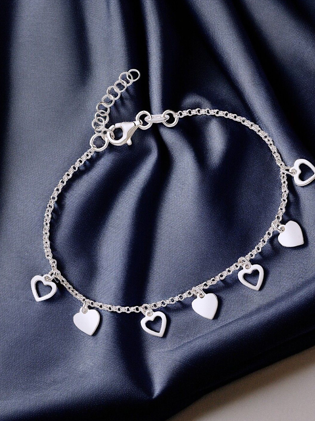 

Taraash 925 Sterling Silver Rhodium-Plated Heart Charms Bracelet