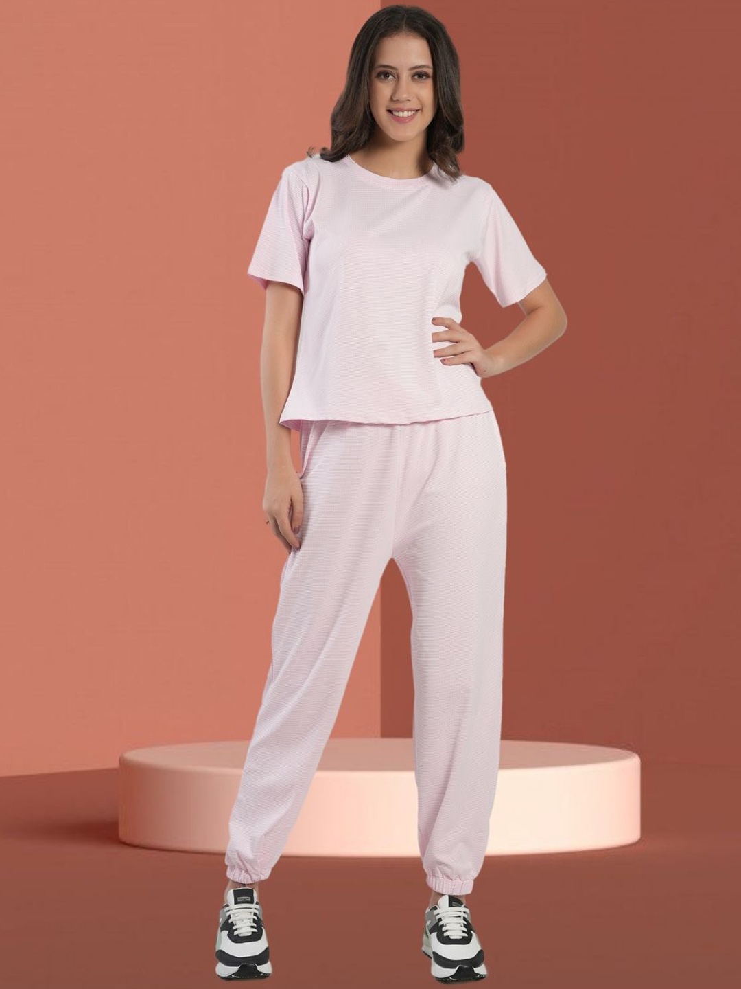 

BAESD Round Neck Short Sleeves T-Shirt With Joggers, Pink