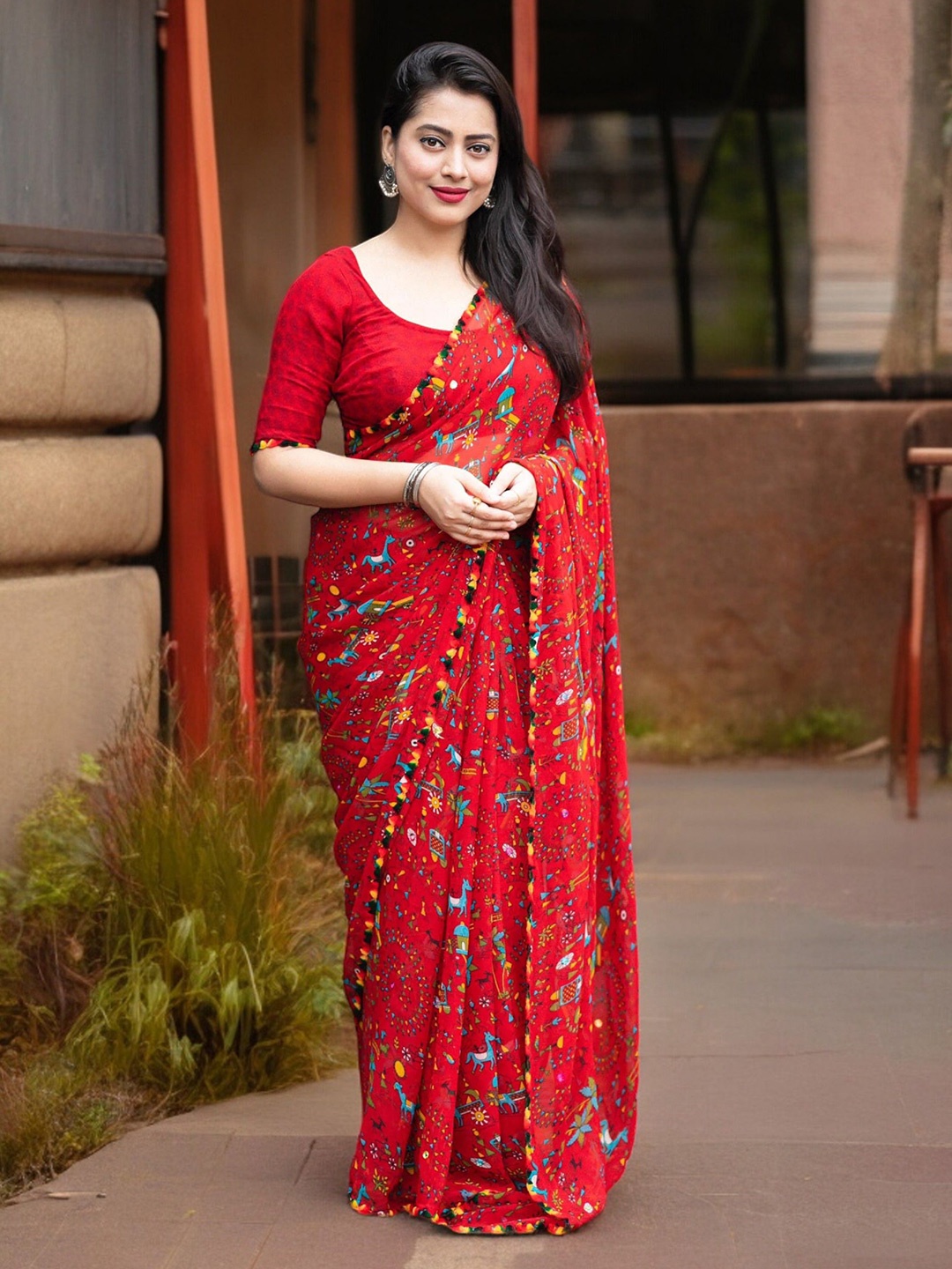 

Ambuja International Warli Saree With Blouse Piece, Red