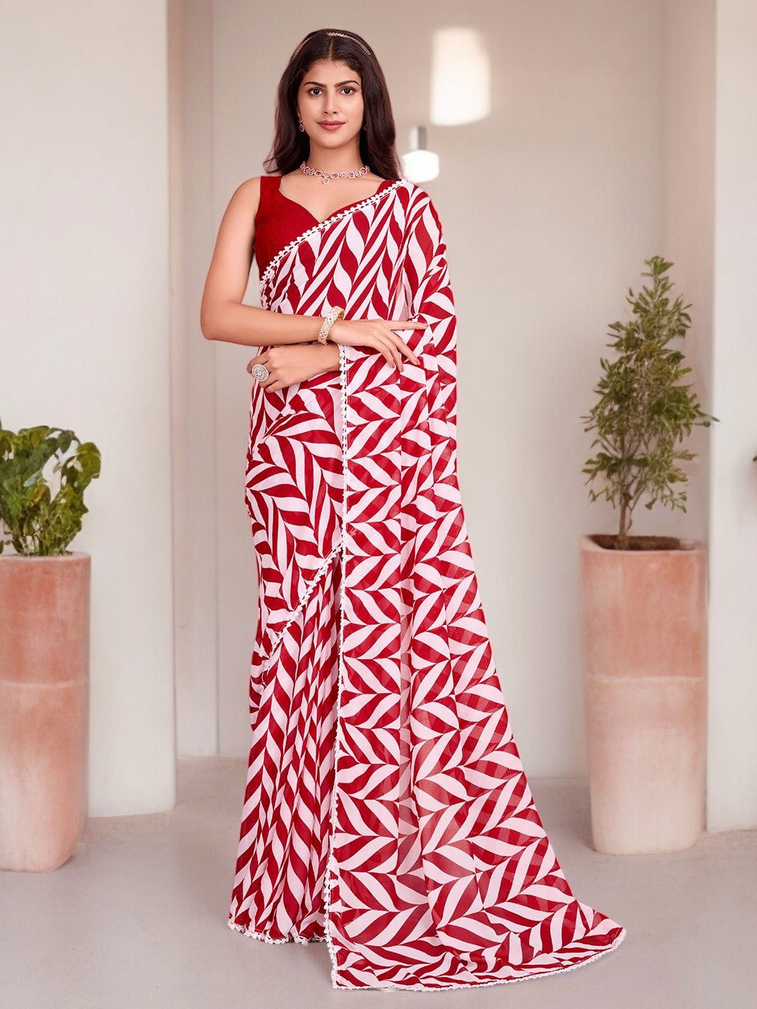 

Ambuja International Printed Saree With Blouse Piece, Red